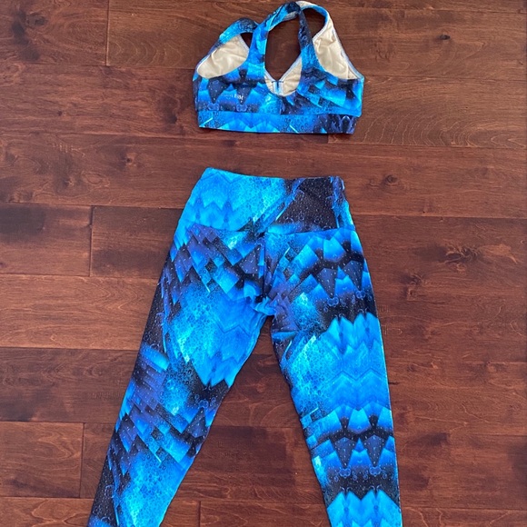 FULL SET Activewear Legging and Sports Bra - Picture 2 of 8